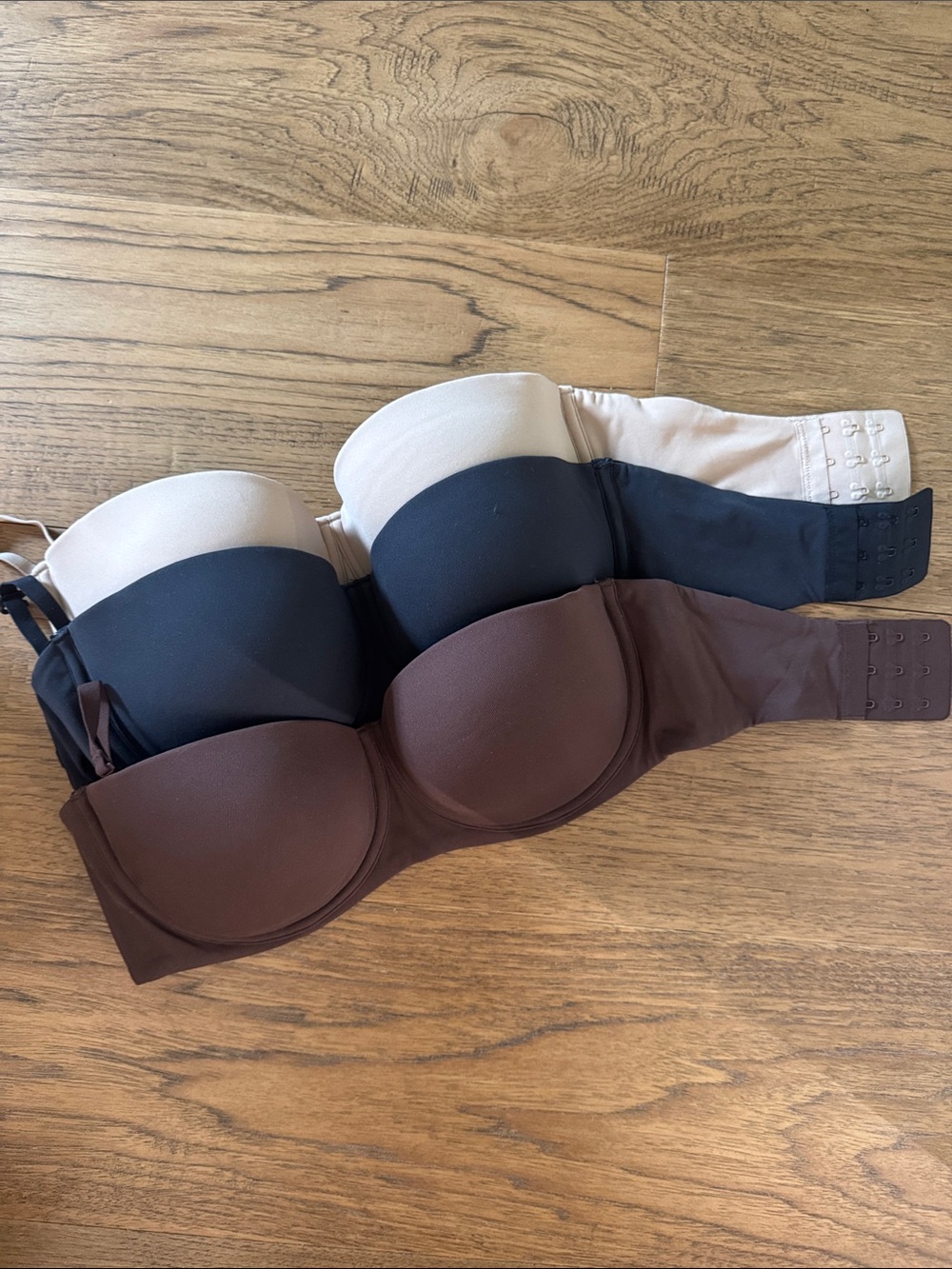LOT OF 3 SKIMS CONVERTIBLE BRAS 32DD